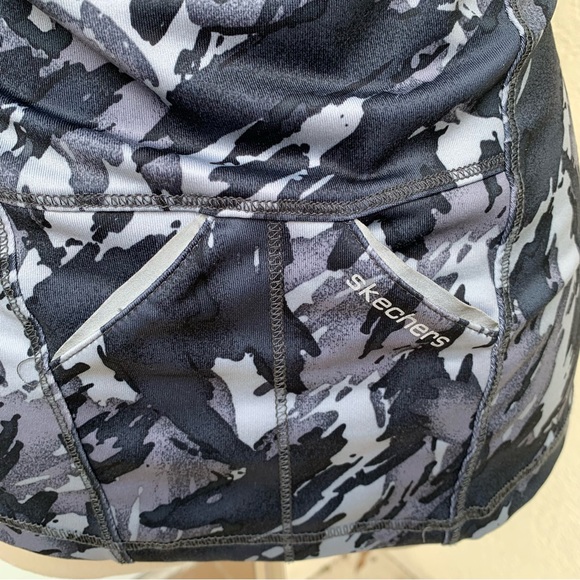 SKECHERS. Performance Activewear. Work Out Top. Size S. - Picture 5 of 9